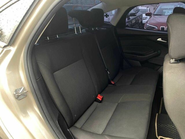 Бежевий Форд Фокус, об'ємом двигуна 2 л та пробігом 180 тис. км за 8990 $, фото 13 на Automoto.ua