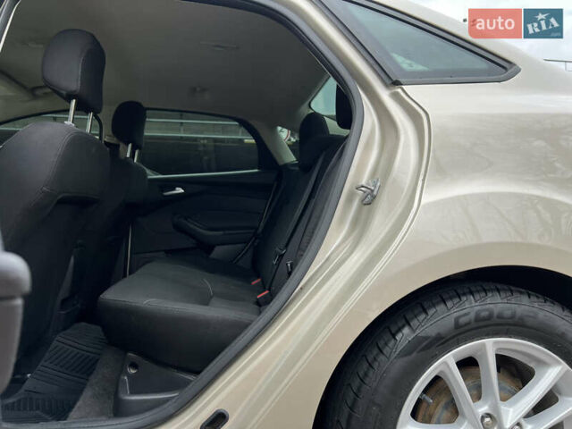 Бежевый Форд Фокус, объемом двигателя 2 л и пробегом 128 тыс. км за 7800 $, фото 41 на Automoto.ua