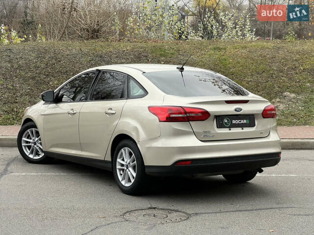 Бежевый Форд Фокус, объемом двигателя 2 л и пробегом 128 тыс. км за 7800 $, фото 15 на Automoto.ua