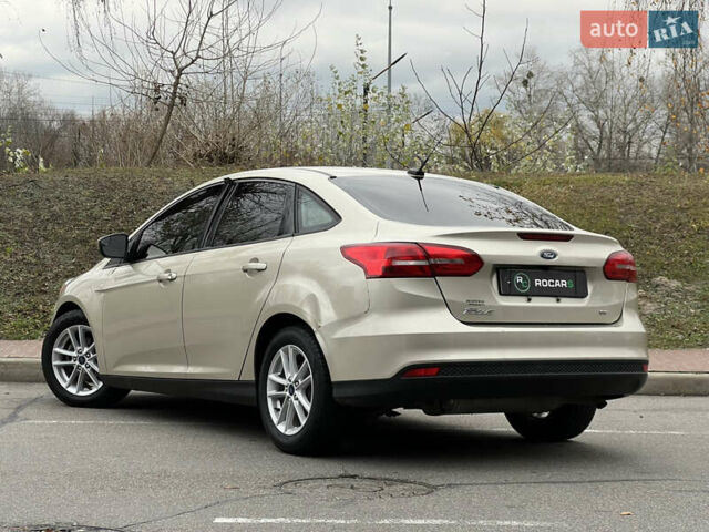 Бежевый Форд Фокус, объемом двигателя 2 л и пробегом 128 тыс. км за 7800 $, фото 16 на Automoto.ua