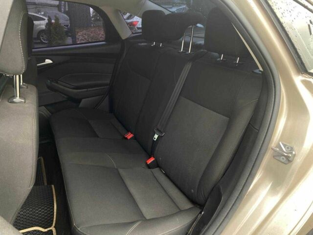 Бежевий Форд Фокус, об'ємом двигуна 2 л та пробігом 180 тис. км за 8990 $, фото 14 на Automoto.ua