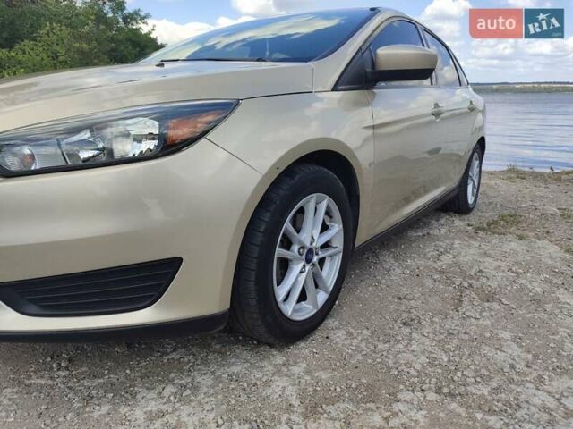 Бежевий Форд Фокус, об'ємом двигуна 2 л та пробігом 79 тис. км за 9800 $, фото 5 на Automoto.ua