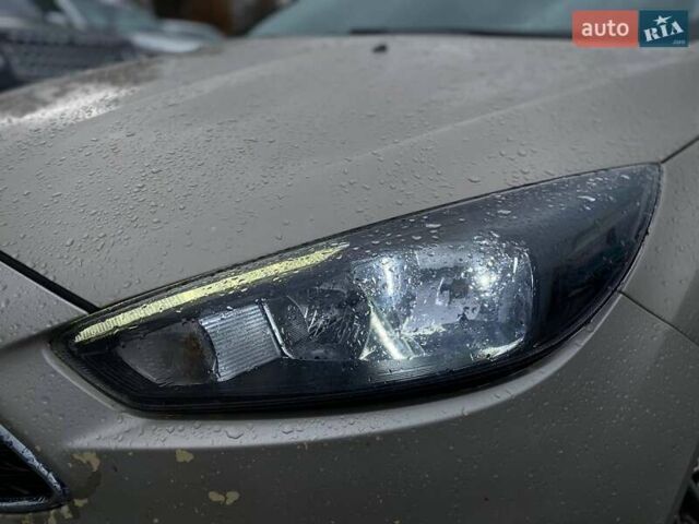 Бежевий Форд Фокус, об'ємом двигуна 2 л та пробігом 180 тис. км за 8990 $, фото 2 на Automoto.ua