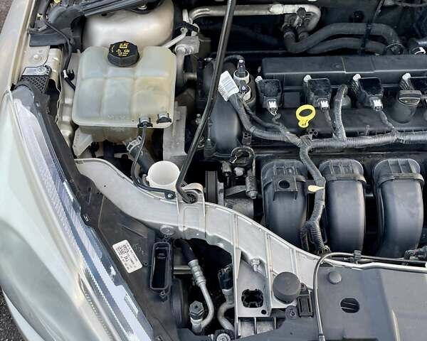 Бежевий Форд Фокус, об'ємом двигуна 2 л та пробігом 264 тис. км за 6750 $, фото 45 на Automoto.ua