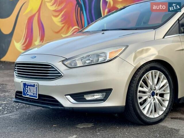 Бежевий Форд Фокус, об'ємом двигуна 2 л та пробігом 264 тис. км за 6750 $, фото 5 на Automoto.ua