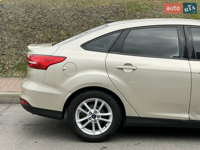Бежевый Форд Фокус, объемом двигателя 2 л и пробегом 128 тыс. км за 7800 $, фото 24 на Automoto.ua