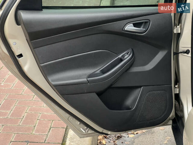 Бежевый Форд Фокус, объемом двигателя 2 л и пробегом 128 тыс. км за 7800 $, фото 42 на Automoto.ua