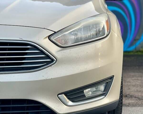 Бежевий Форд Фокус, об'ємом двигуна 2 л та пробігом 264 тис. км за 6750 $, фото 6 на Automoto.ua