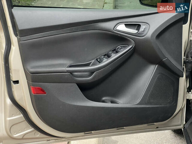 Бежевый Форд Фокус, объемом двигателя 2 л и пробегом 128 тыс. км за 7800 $, фото 29 на Automoto.ua