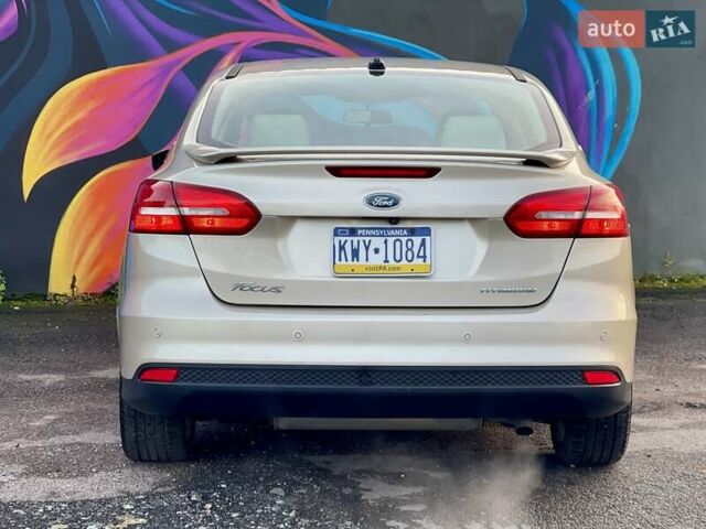 Бежевий Форд Фокус, об'ємом двигуна 2 л та пробігом 264 тис. км за 6750 $, фото 17 на Automoto.ua