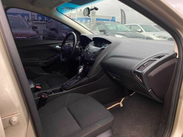 Бежевий Форд Фокус, об'ємом двигуна 2 л та пробігом 180 тис. км за 8990 $, фото 10 на Automoto.ua