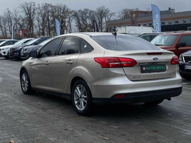 Бежевий Форд Фокус, об'ємом двигуна 2 л та пробігом 180 тис. км за 8990 $, фото 6 на Automoto.ua