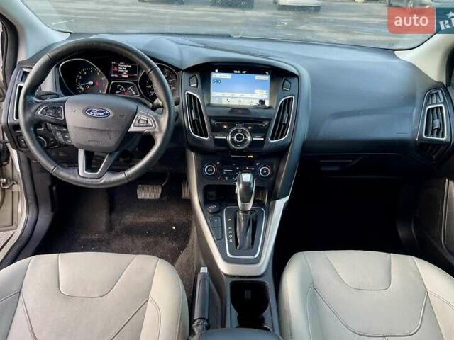 Бежевий Форд Фокус, об'ємом двигуна 2 л та пробігом 264 тис. км за 6750 $, фото 35 на Automoto.ua