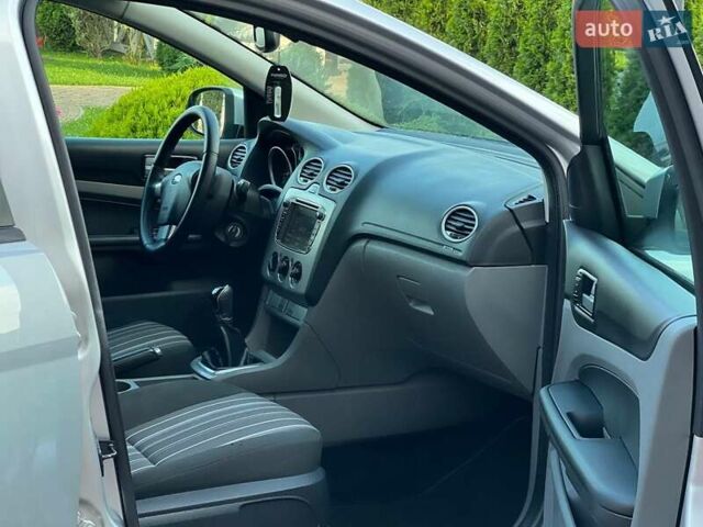 Бежевый Форд Фокус, объемом двигателя 1.6 л и пробегом 217 тыс. км за 6400 $, фото 10 на Automoto.ua