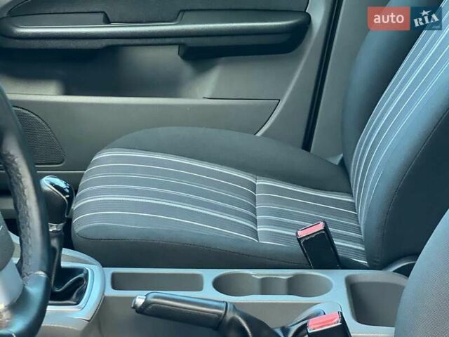 Бежевый Форд Фокус, объемом двигателя 1.6 л и пробегом 217 тыс. км за 6400 $, фото 31 на Automoto.ua