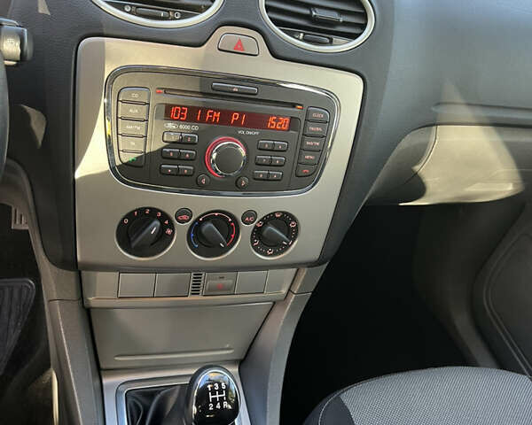 Бежевый Форд Фокус, объемом двигателя 0 л и пробегом 220 тыс. км за 6200 $, фото 22 на Automoto.ua