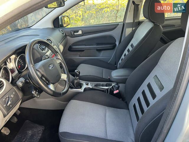 Бежевый Форд Фокус, объемом двигателя 0 л и пробегом 220 тыс. км за 6200 $, фото 13 на Automoto.ua