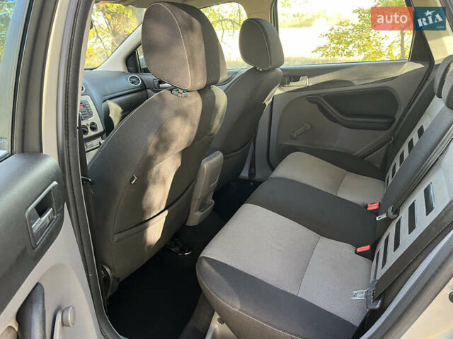 Бежевый Форд Фокус, объемом двигателя 0 л и пробегом 220 тыс. км за 6200 $, фото 14 на Automoto.ua