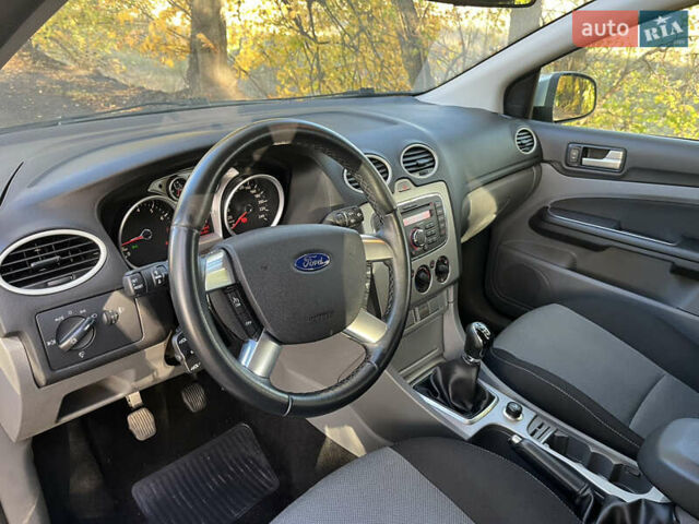 Бежевый Форд Фокус, объемом двигателя 0 л и пробегом 220 тыс. км за 6200 $, фото 24 на Automoto.ua