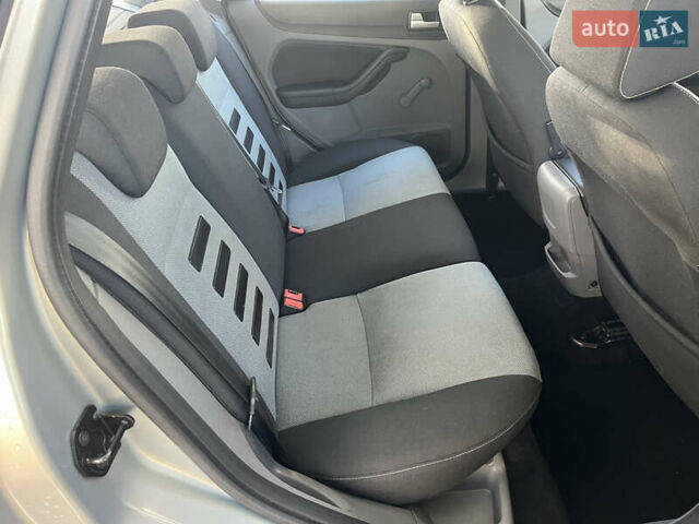 Бежевый Форд Фокус, объемом двигателя 0 л и пробегом 220 тыс. км за 6200 $, фото 17 на Automoto.ua