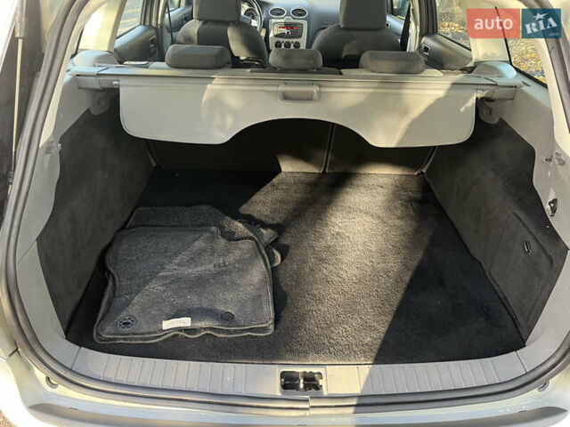 Бежевый Форд Фокус, объемом двигателя 0 л и пробегом 220 тыс. км за 6200 $, фото 25 на Automoto.ua