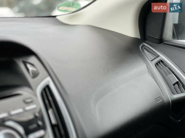 Бежевый Форд Фокус, объемом двигателя 1.6 л и пробегом 197 тыс. км за 7999 $, фото 44 на Automoto.ua