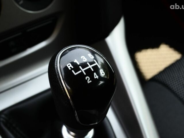 Черный Форд Фокус, объемом двигателя 1.6 л и пробегом 225 тыс. км за 7500 $, фото 18 на Automoto.ua