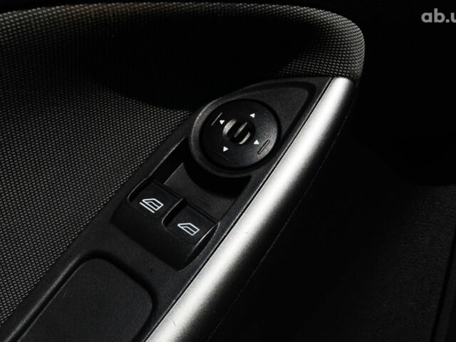 Черный Форд Фокус, объемом двигателя 1.6 л и пробегом 225 тыс. км за 7500 $, фото 19 на Automoto.ua