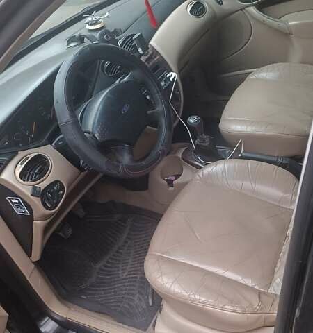 Черный Форд Фокус, объемом двигателя 1.6 л и пробегом 345 тыс. км за 2500 $, фото 3 на Automoto.ua