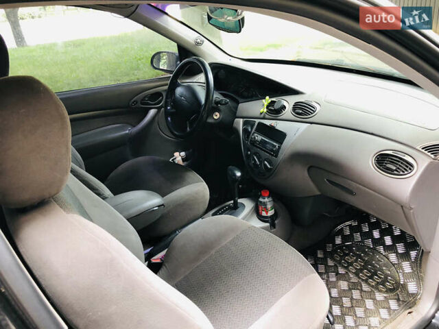 Черный Форд Фокус, объемом двигателя 2 л и пробегом 240 тыс. км за 3000 $, фото 7 на Automoto.ua