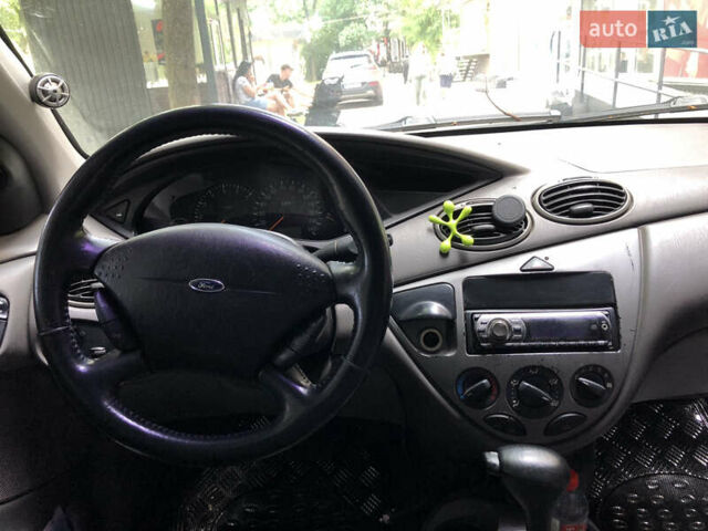 Черный Форд Фокус, объемом двигателя 2 л и пробегом 240 тыс. км за 3000 $, фото 6 на Automoto.ua