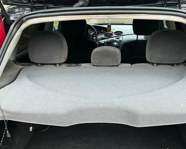 Черный Форд Фокус, объемом двигателя 1.8 л и пробегом 306 тыс. км за 4500 $, фото 14 на Automoto.ua