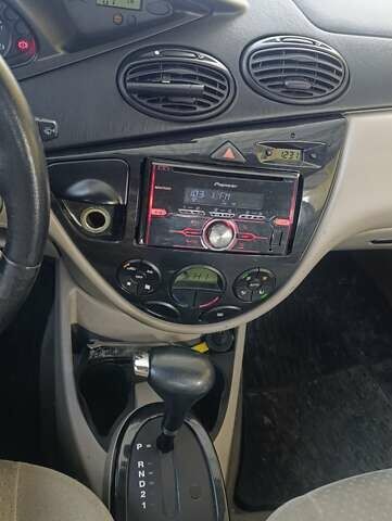 Чорний Форд Фокус, об'ємом двигуна 1.6 л та пробігом 267 тис. км за 3400 $, фото 10 на Automoto.ua