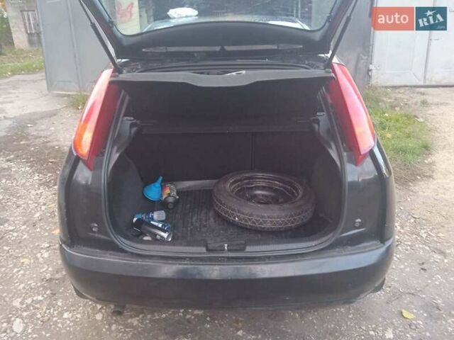 Чорний Форд Фокус, об'ємом двигуна 1.79 л та пробігом 246 тис. км за 3700 $, фото 8 на Automoto.ua