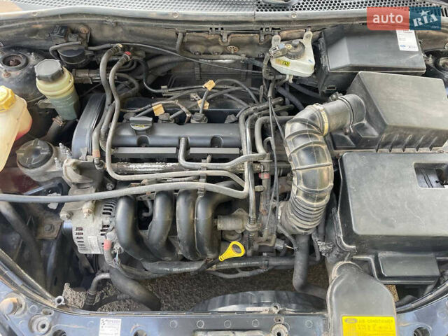 Черный Форд Фокус, объемом двигателя 1.6 л и пробегом 268 тыс. км за 3800 $, фото 11 на Automoto.ua