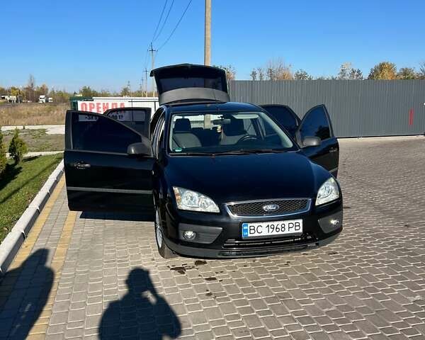 Черный Форд Фокус, объемом двигателя 1.6 л и пробегом 290 тыс. км за 5000 $, фото 5 на Automoto.ua