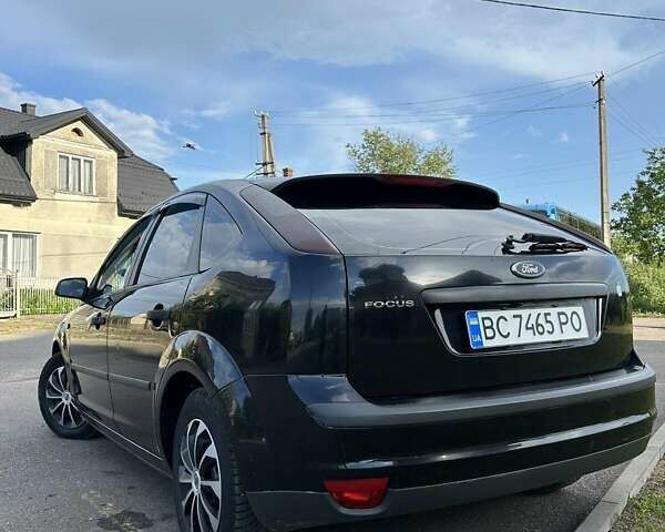 Чорний Форд Фокус, об'ємом двигуна 1.6 л та пробігом 302 тис. км за 3500 $, фото 3 на Automoto.ua
