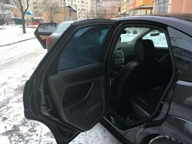 Чорний Форд Фокус, об'ємом двигуна 1.6 л та пробігом 3 тис. км за 2356 $, фото 6 на Automoto.ua