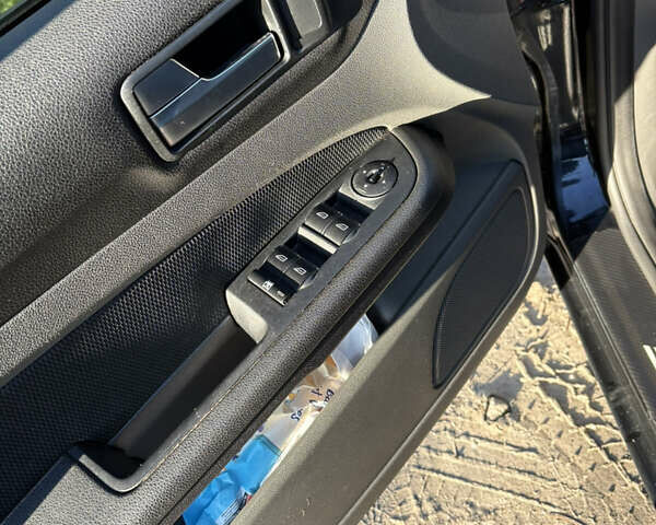 Черный Форд Фокус, объемом двигателя 1.6 л и пробегом 208 тыс. км за 5500 $, фото 12 на Automoto.ua