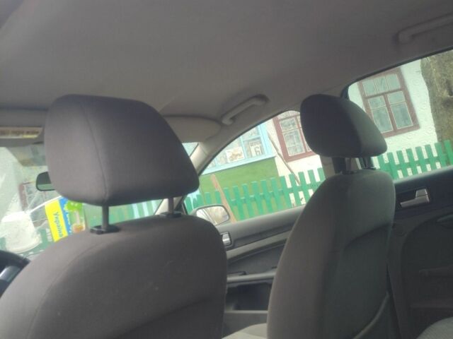 Черный Форд Фокус, объемом двигателя 1.6 л и пробегом 300 тыс. км за 1100 $, фото 23 на Automoto.ua