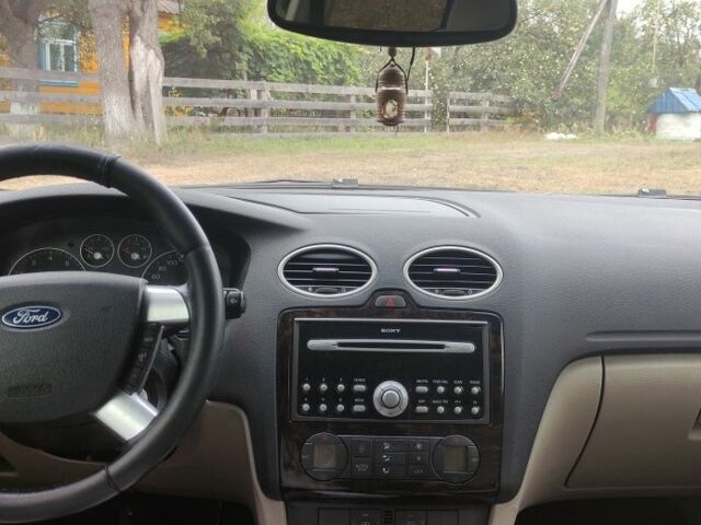 Черный Форд Фокус, объемом двигателя 1.6 л и пробегом 297 тыс. км за 3400 $, фото 8 на Automoto.ua