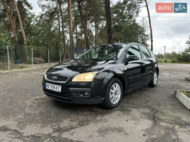 Черный Форд Фокус, объемом двигателя 1.6 л и пробегом 350 тыс. км за 3950 $, фото 1 на Automoto.ua