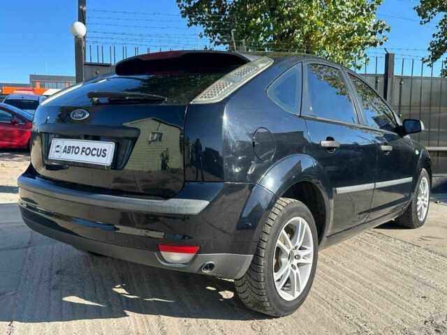 Черный Форд Фокус, объемом двигателя 1.6 л и пробегом 239 тыс. км за 5190 $, фото 4 на Automoto.ua
