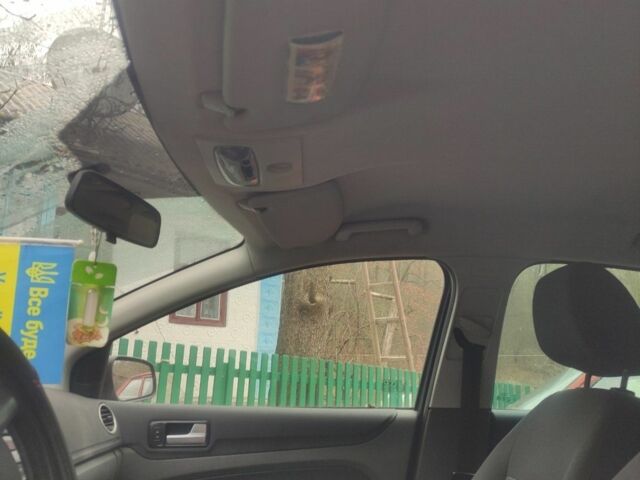 Черный Форд Фокус, объемом двигателя 1.6 л и пробегом 300 тыс. км за 1100 $, фото 22 на Automoto.ua