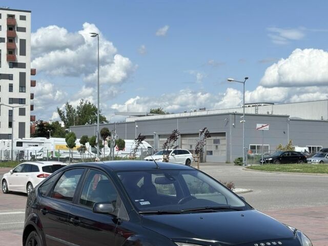 Черный Форд Фокус, объемом двигателя 1.6 л и пробегом 290 тыс. км за 2750 $, фото 5 на Automoto.ua