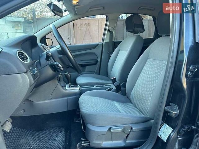 Черный Форд Фокус, объемом двигателя 1.6 л и пробегом 239 тыс. км за 5190 $, фото 8 на Automoto.ua