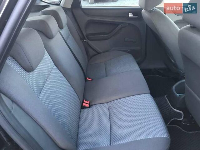 Чорний Форд Фокус, об'ємом двигуна 1.6 л та пробігом 167 тис. км за 5390 $, фото 17 на Automoto.ua