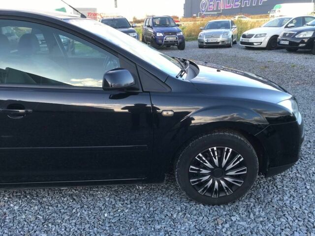 Черный Форд Фокус, объемом двигателя 1.6 л и пробегом 167 тыс. км за 5390 $, фото 1 на Automoto.ua