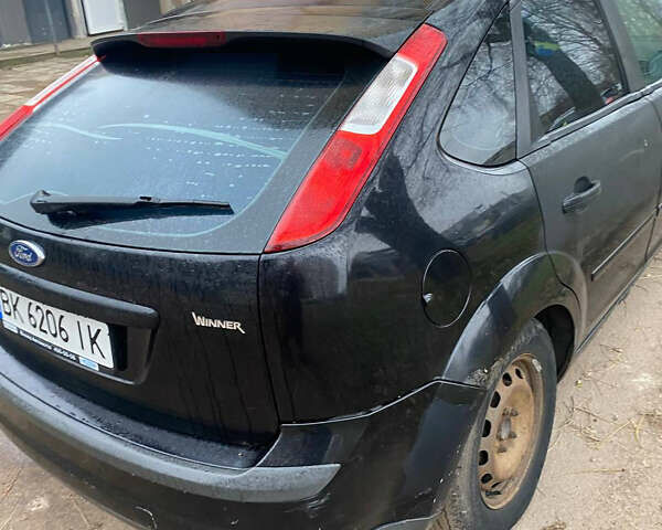 Черный Форд Фокус, объемом двигателя 1.6 л и пробегом 257 тыс. км за 3000 $, фото 7 на Automoto.ua