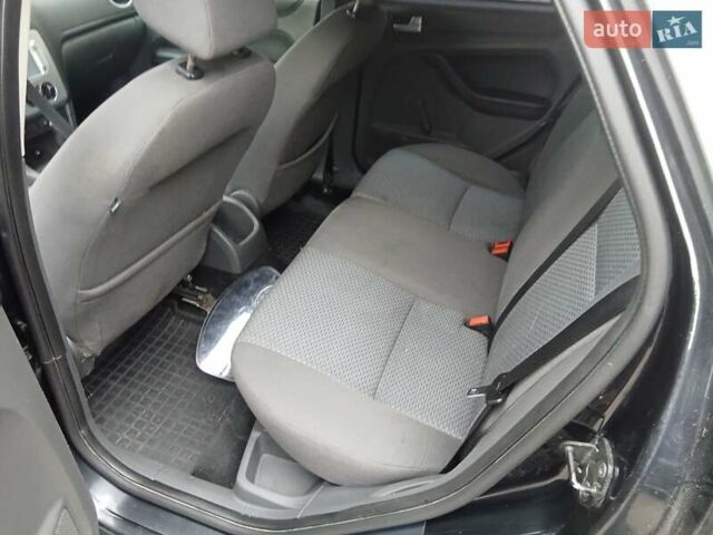 Черный Форд Фокус, объемом двигателя 1.6 л и пробегом 228 тыс. км за 3850 $, фото 13 на Automoto.ua